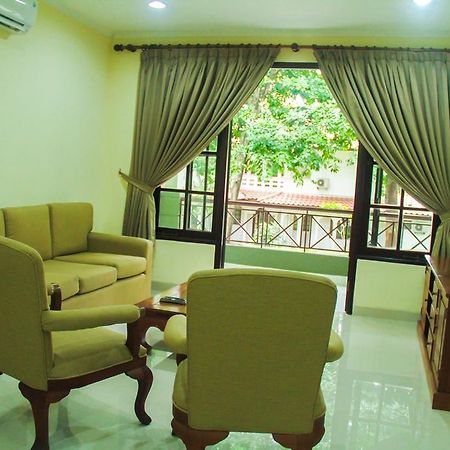 الشقق الفندقية تْشيلانداكفي  Country Woods Jakarta المظهر الخارجي الصورة