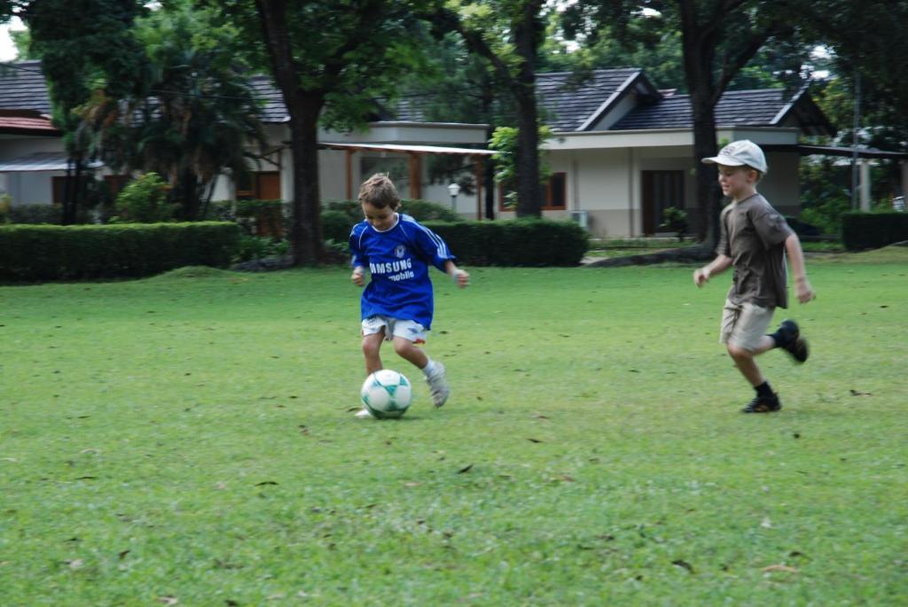الشقق الفندقية تْشيلانداكفي  Country Woods Jakarta المظهر الخارجي الصورة